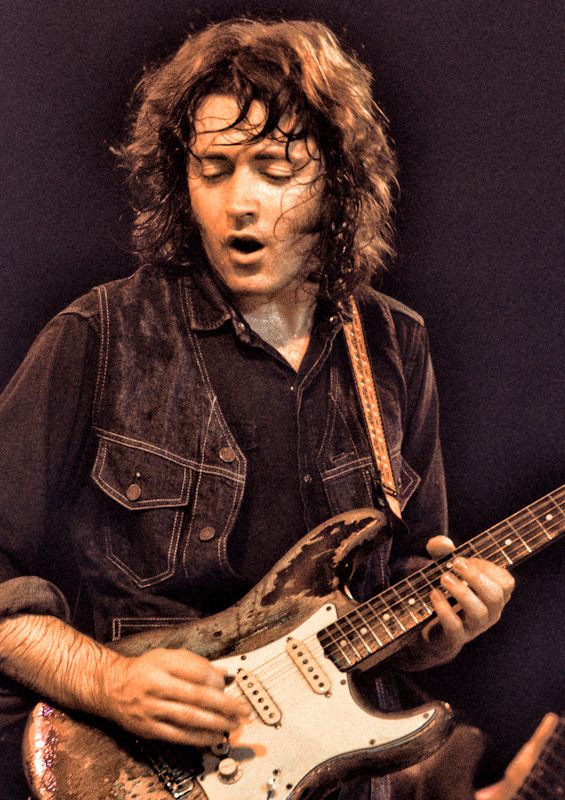My Kingdom for a Melody Rory Gallagher A million miles away (Live